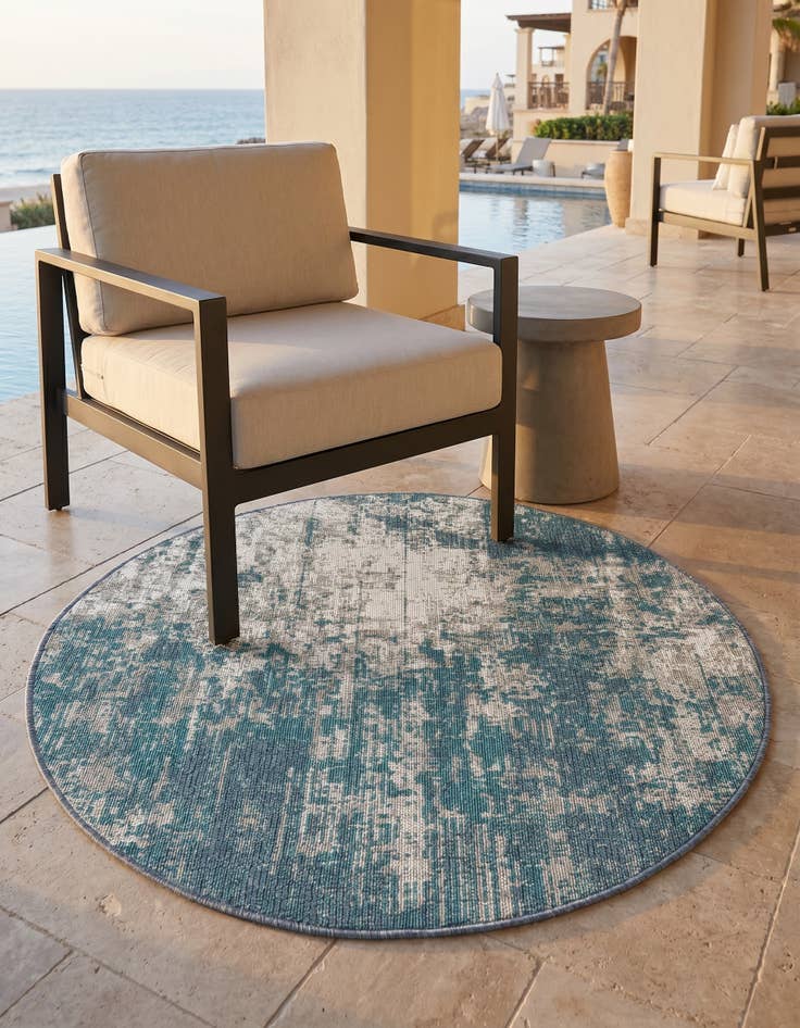 Detail image of 4' x 4' Easy-Clean Coastal Indoor / Outdoor Round Rug