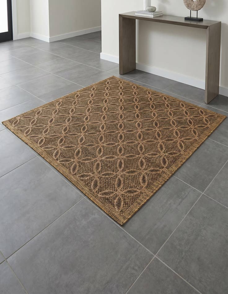 Detail image of 6' x 6' Easy-Clean Lattice Indoor / Outdoor Square Rug