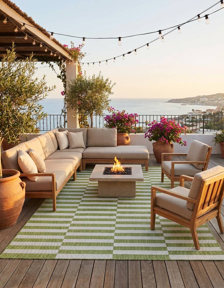 Detail image of 9' x 12' Easy-Clean Striped Indoor / Outdoor Rug