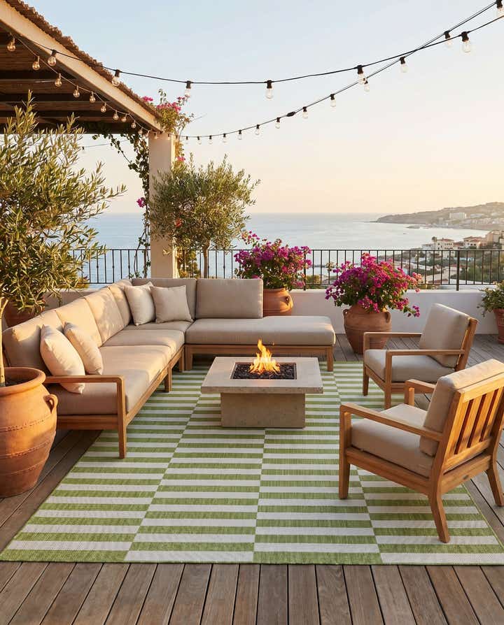 9' x 12' Easy-Clean Striped Indoor / Outdoor Rug