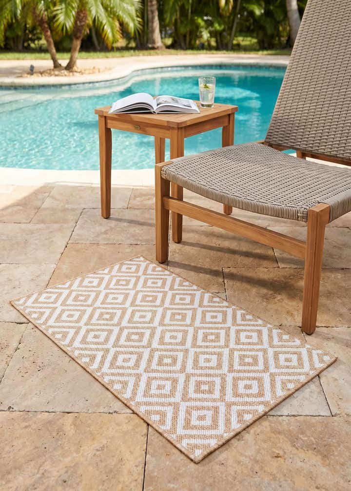 2' x 3' Easy-Clean Jill Zarin Costa Rica Indoor / Outdoor Rug