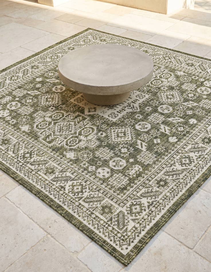 Detail image of 5' 3 x 5' 3 Easy-Clean Aztec Indoor / Outdoor Square Rug