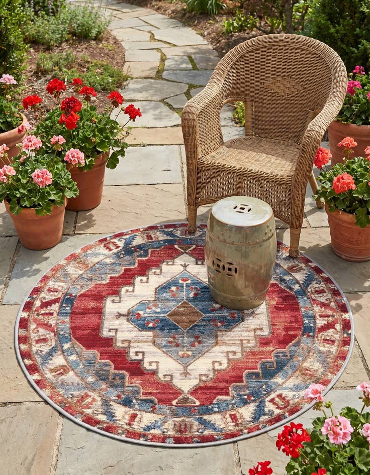 Detail image of 3' x 3' Easy-Clean Traditional Indoor / Outdoor Round Rug
