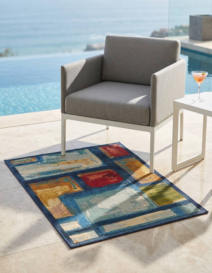 Detail image of 2' 2 x 3' Easy-Clean Modern Indoor / Outdoor Rug