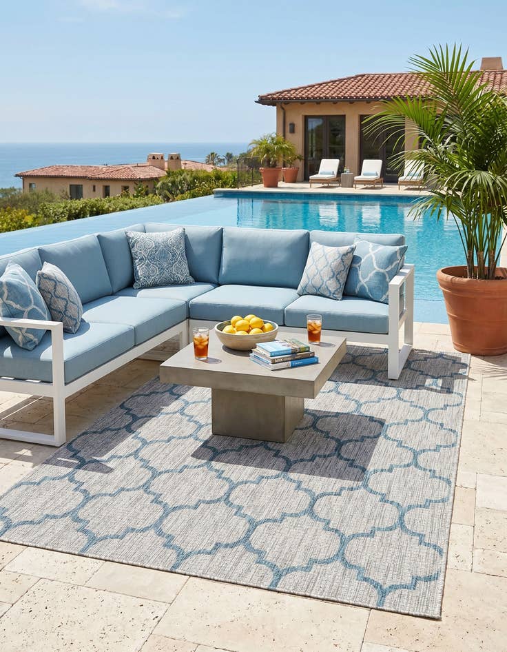 Detail image of 5' 3 x 8' Easy-Clean Trellis Indoor / Outdoor Rug