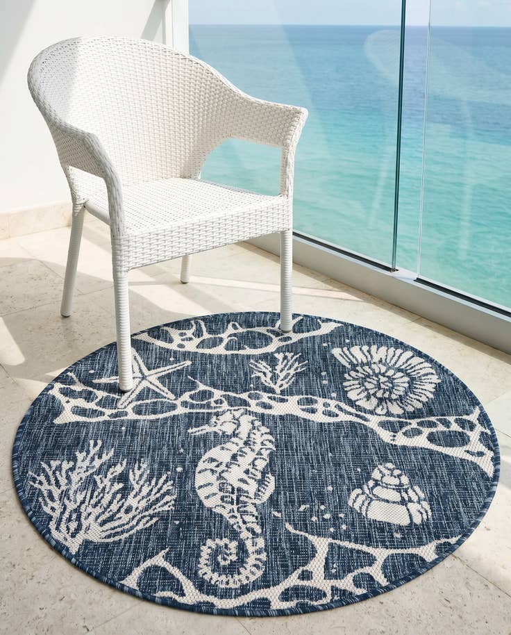 Detail image of 3' x 3' Easy-Clean Coastal Indoor / Outdoor Round Rug