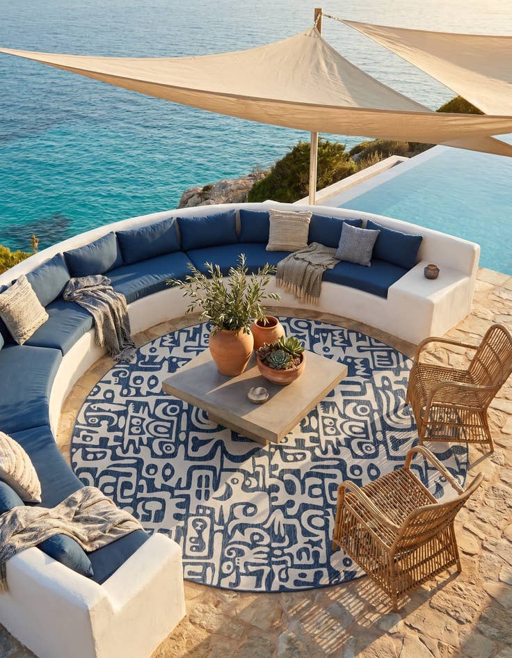 Detail image of 13' x 13' Easy-Clean Modern Indoor / Outdoor Round Rug