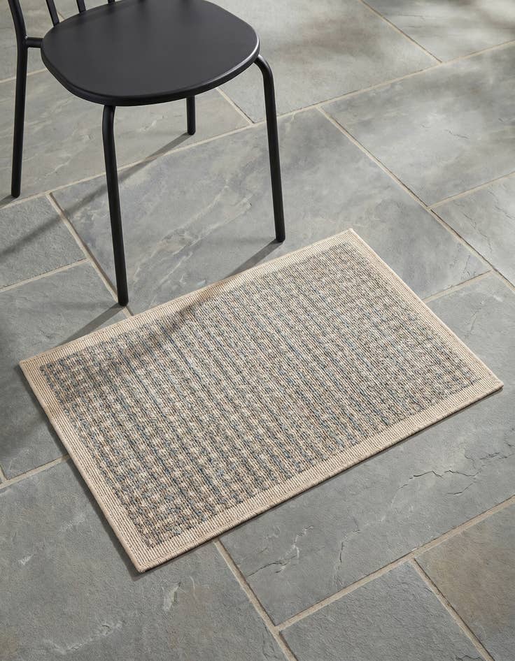 Detail image of 2' x 3' Easy-Clean Border Indoor / Outdoor Rug