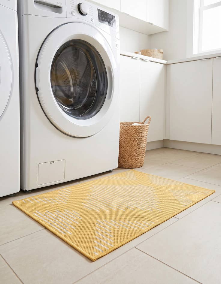 Detail image of 2' x 3' Easy-Clean Modern Indoor / Outdoor Rug