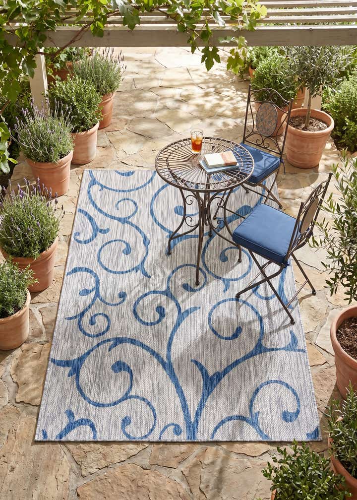 4' x 6' Easy-Clean Botanical Indoor / Outdoor Rug