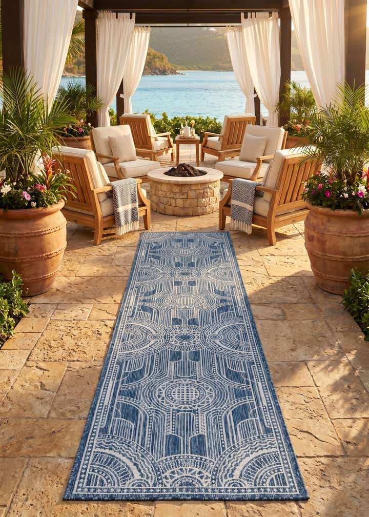 2' 7 x 12' Easy-Clean Traditional Indoor / Outdoor Runner Rug