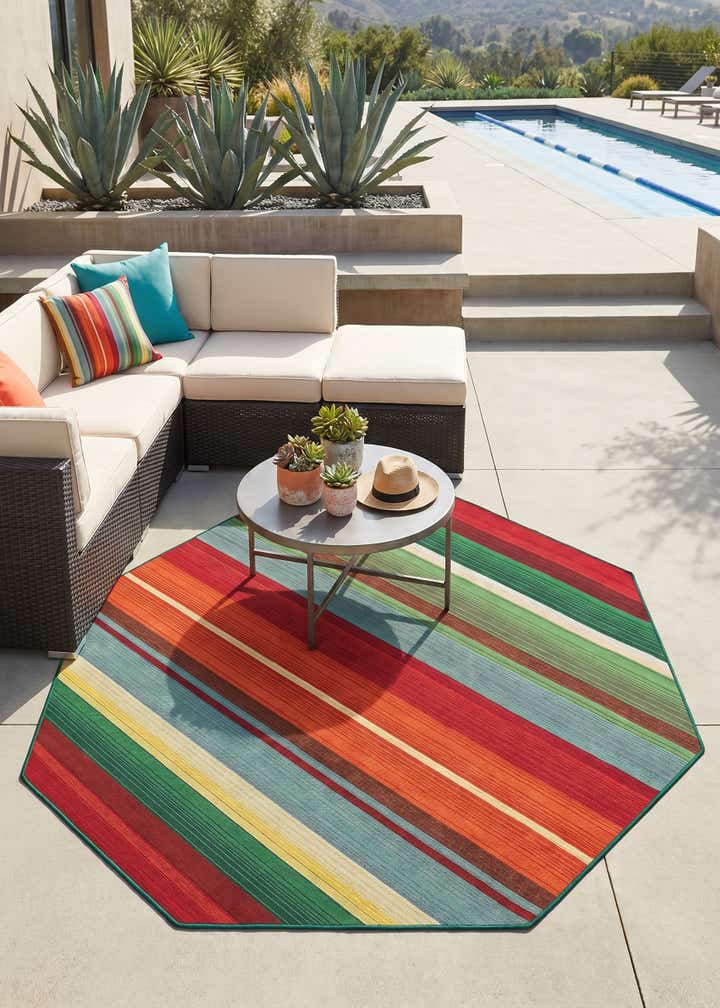 5' 3 x 5' 3 Easy-Clean Modern Indoor / Outdoor Octagon Rug