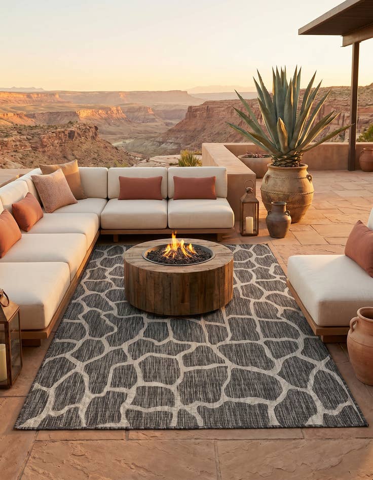 Detail image of 5' 3 x 8' Easy-Clean Safari Indoor / Outdoor Rug