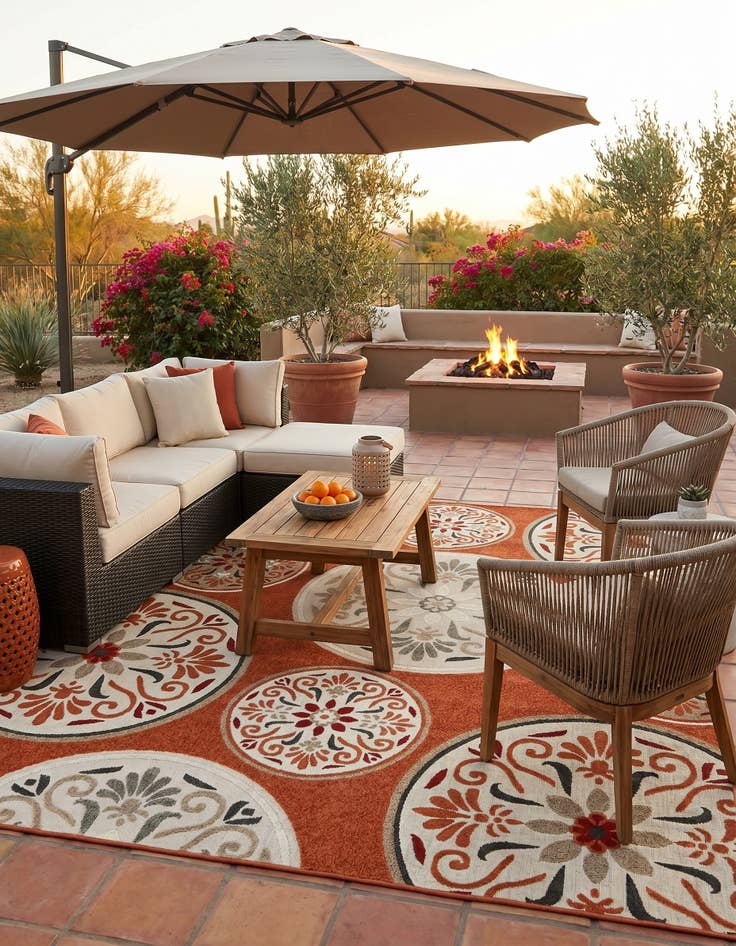 Detail image of 8' x 10' Easy-Clean Modern Indoor / Outdoor Rug