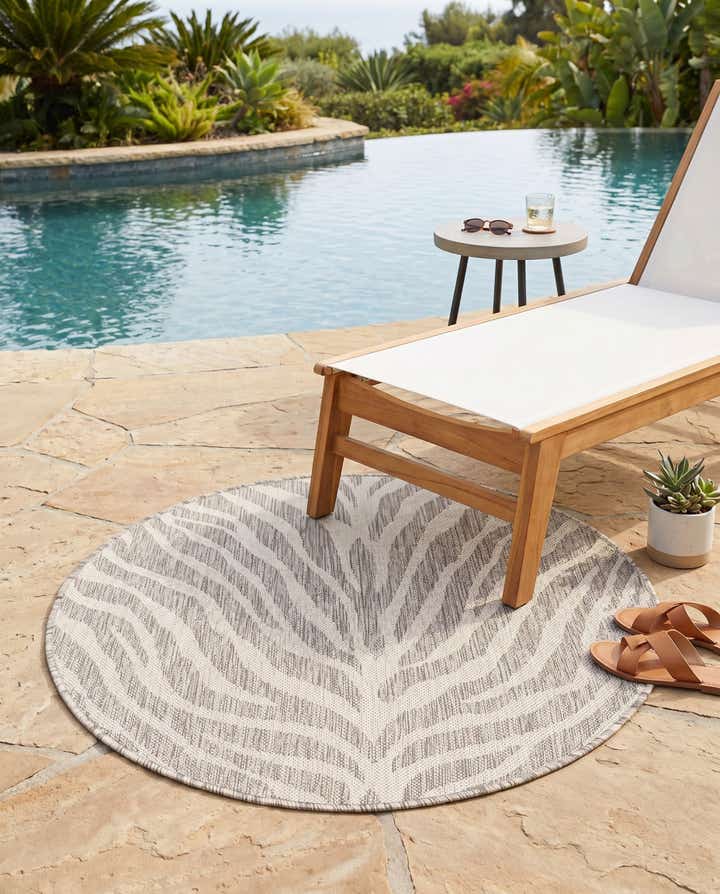 3' x 3' Easy-Clean Safari Indoor / Outdoor Round Rug