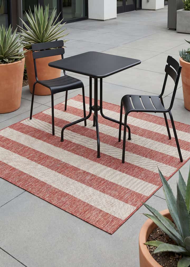 5' 3 x 5' 3 Easy-Clean Striped Indoor / Outdoor Square Rug