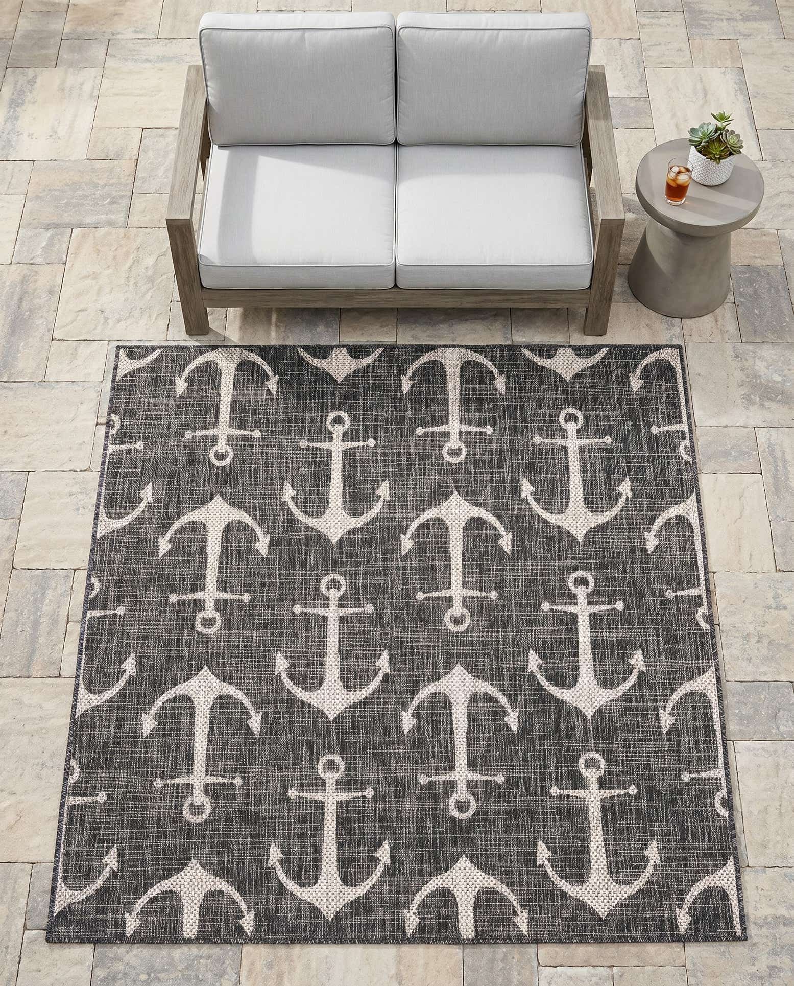 5' 3 x 5' 3 Easy-Clean Coastal Indoor / Outdoor Square Rug