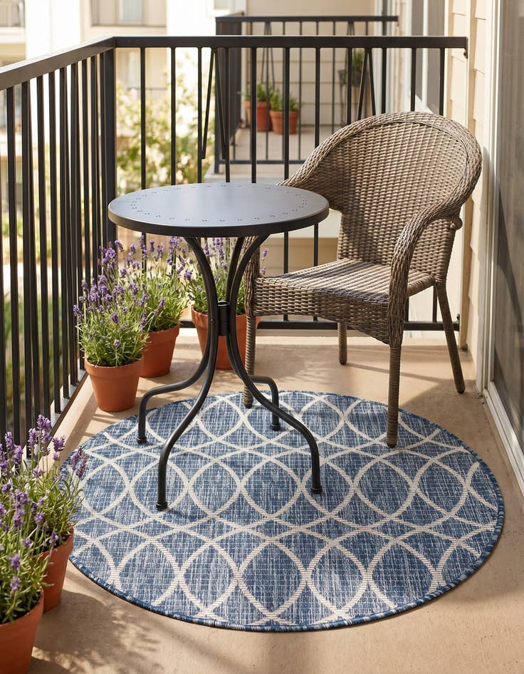 Detail image of 3' x 3' Easy-Clean Trellis Indoor / Outdoor Round Rug