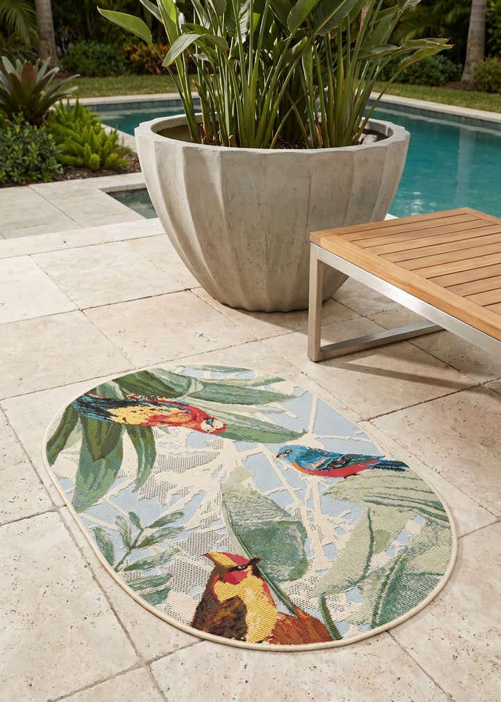 2' 2 x 3' Easy-Clean Botanical Indoor / Outdoor Oval Rug