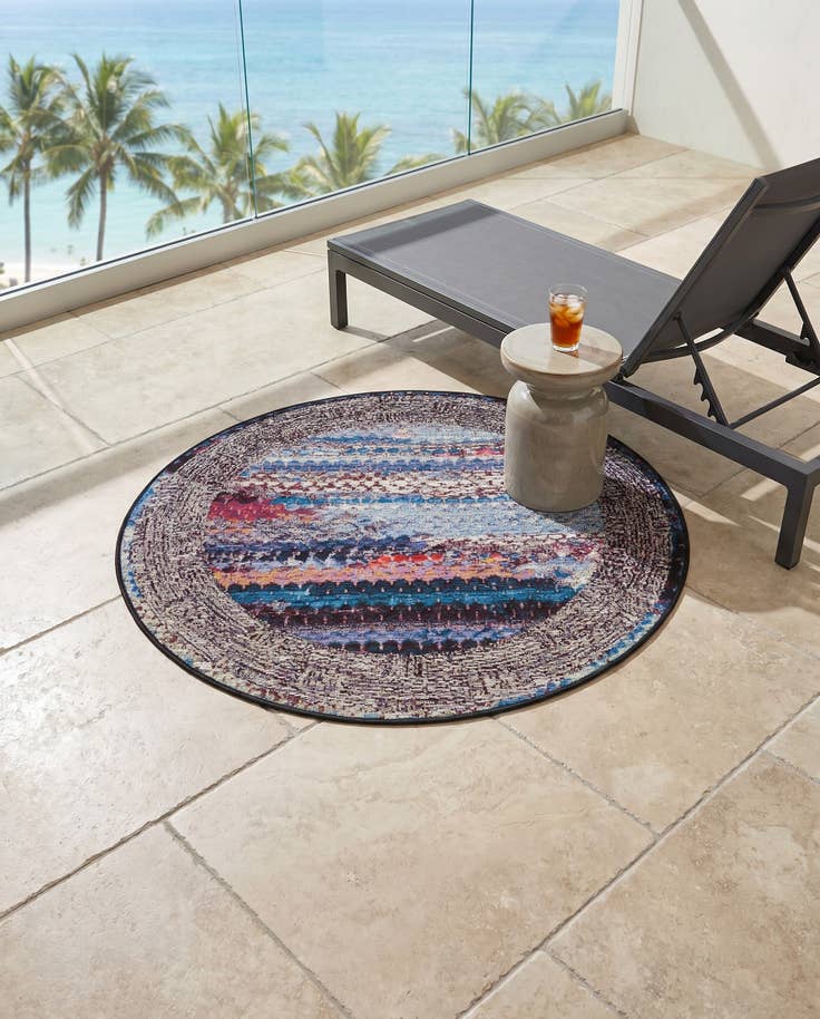 Detail image of 3' x 3' Easy-Clean Modern Indoor / Outdoor Round Rug