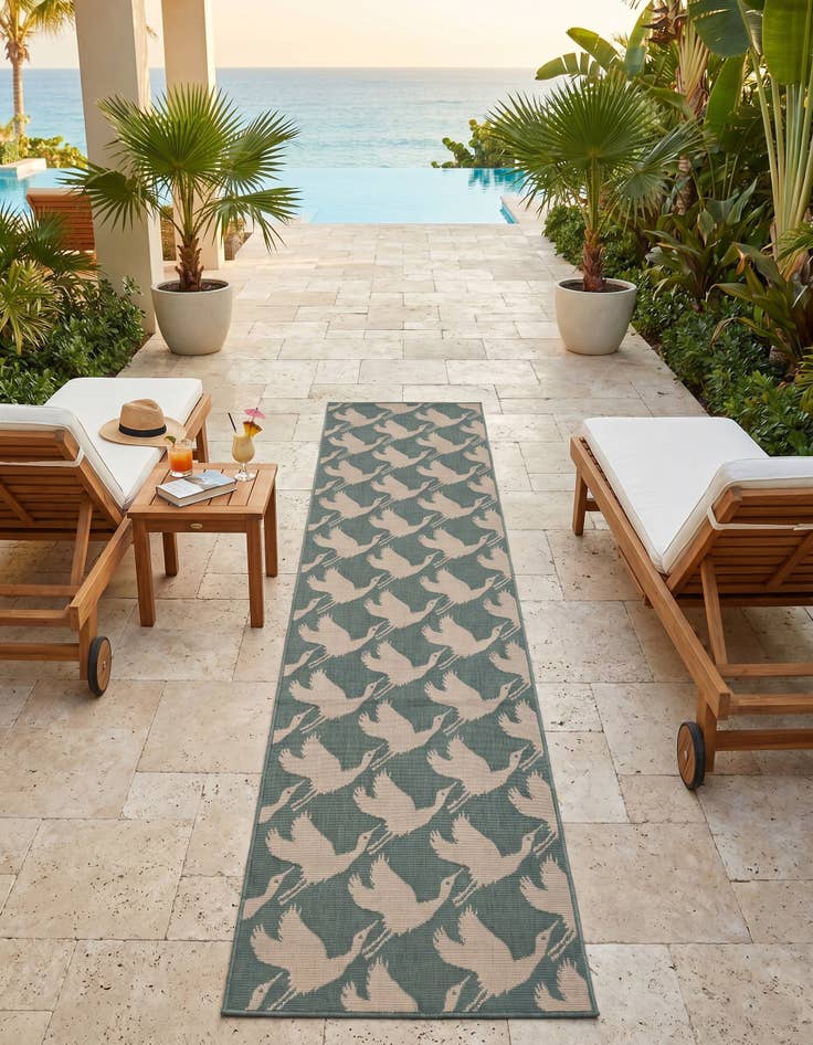 Detail image of 2' 7 x 10' Easy-Clean Coastal Indoor / Outdoor Runner Rug