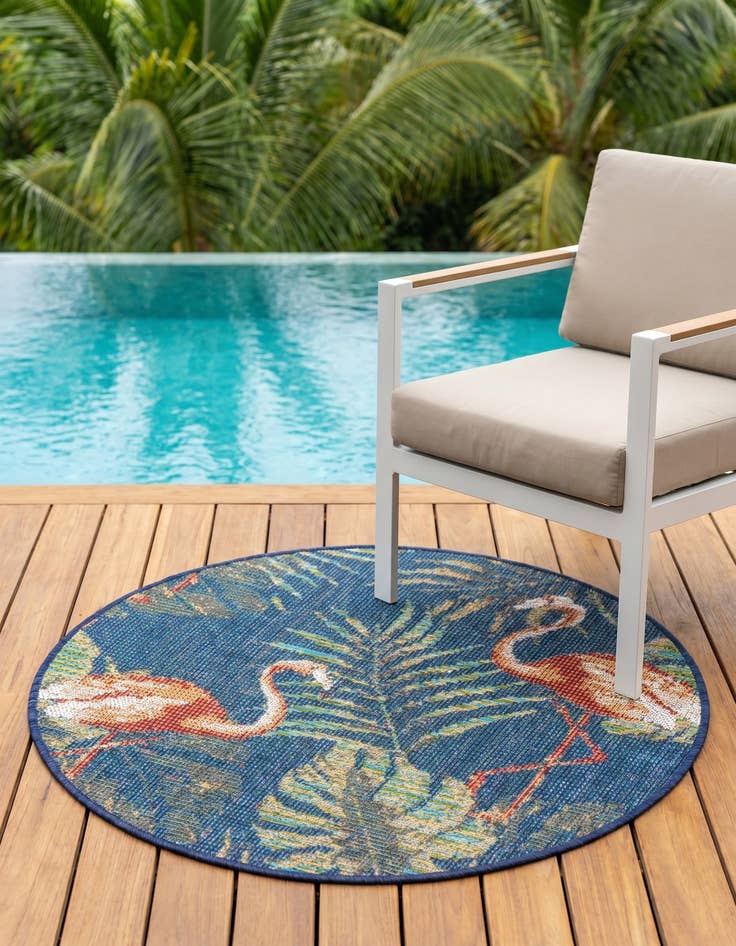 Detail image of 3' 3 x 3' 3 Easy-Clean Baja Indoor / Outdoor Round Rug