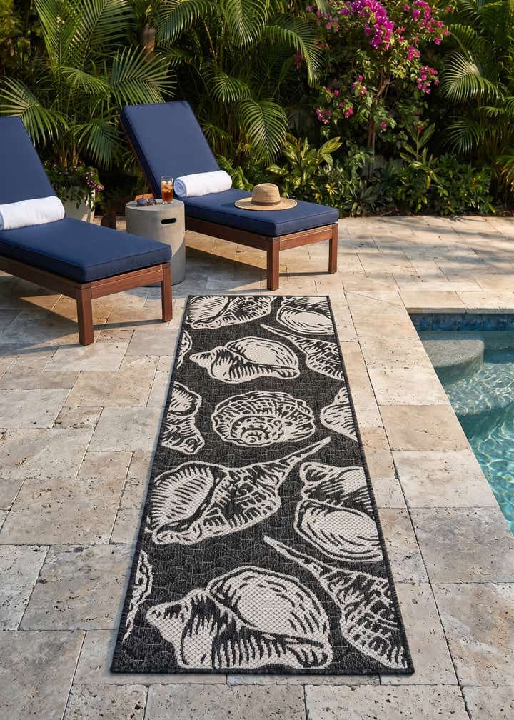 2' x 6' Easy-Clean Coastal Indoor / Outdoor Runner Rug