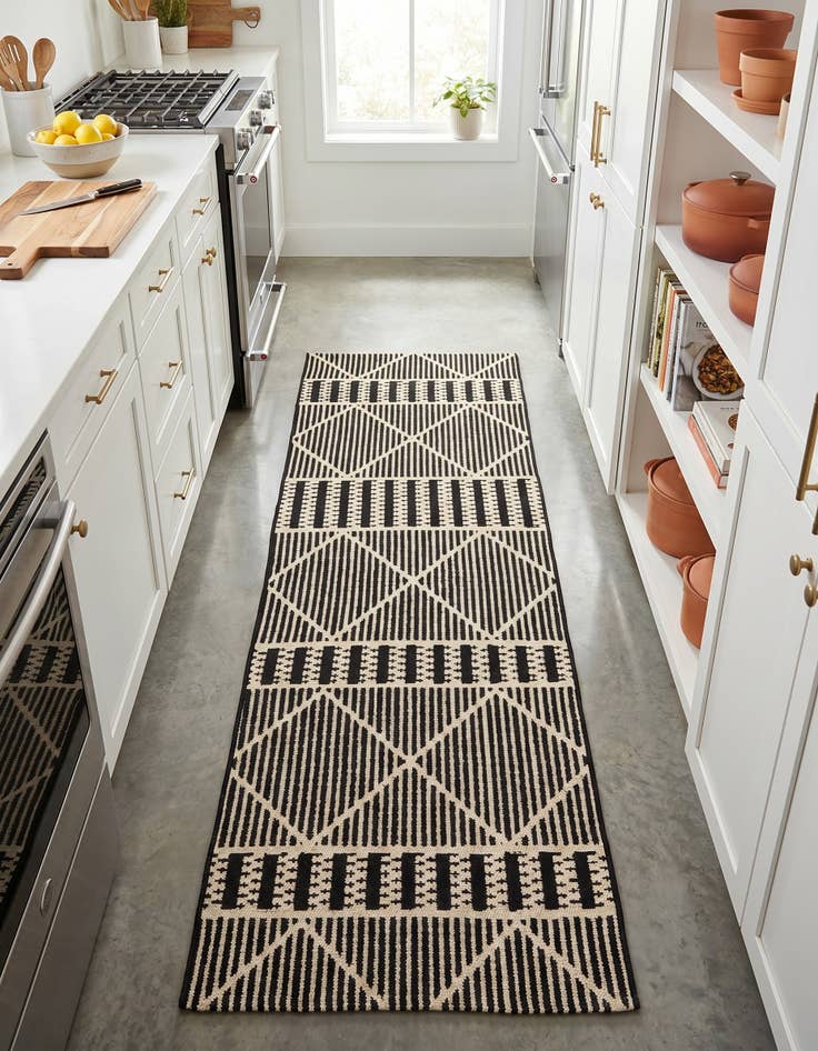 Detail image of 2' x 6' Easy-Clean Trellis Indoor / Outdoor Runner Rug