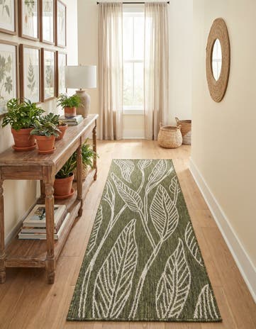 Green Easy-Clean Botanical Indoor / Outdoor Runner Rug