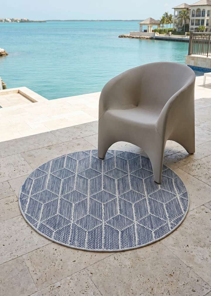 3' 1 x 3' 1 Easy-Clean Trellis Indoor / Outdoor Round Rug