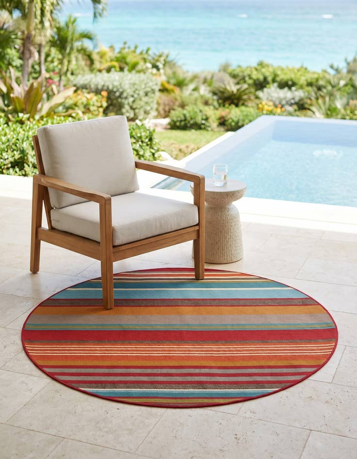 Detail image of 4' x 4' Easy-Clean Modern Indoor / Outdoor Round Rug
