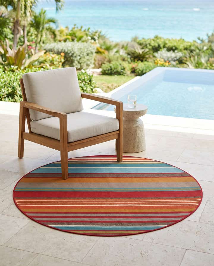 4' x 4' Easy-Clean Modern Indoor / Outdoor Round Rug