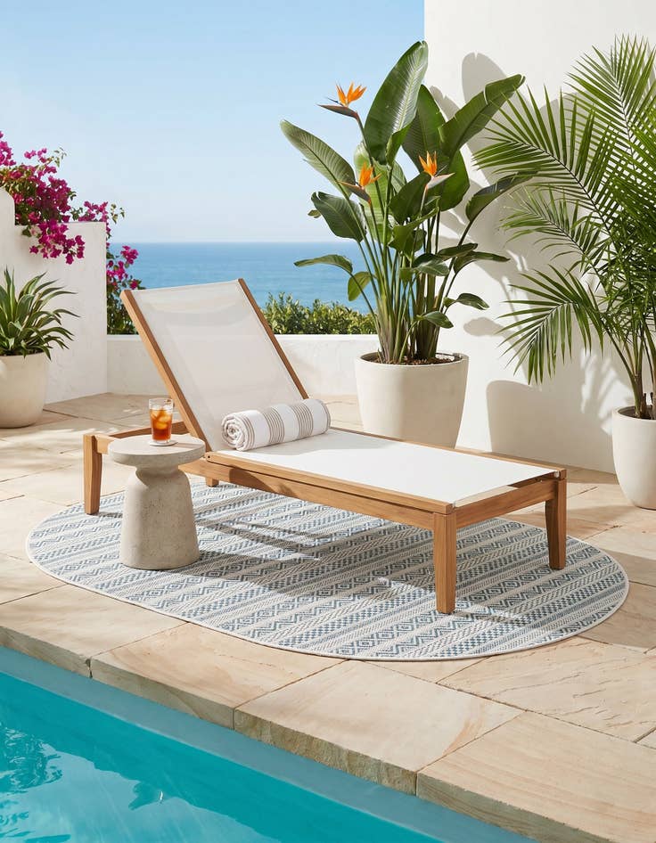 Detail image of 3' x 5' 3 Easy-Clean Ribbon Indoor / Outdoor Oval Rug