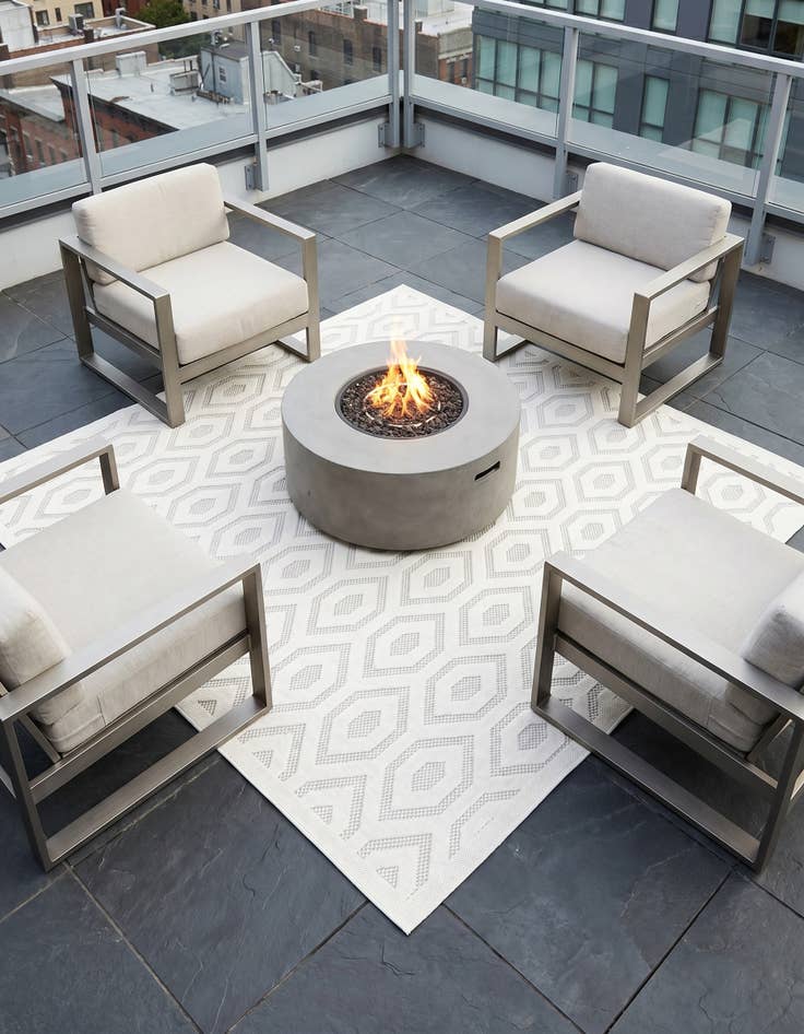 Detail image of 7' 10 x 7' 10 Easy-Clean Trellis Textured Indoor / Outdoor Square Rug
