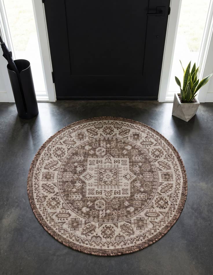Detail image of 3' x 3' Easy-Clean Aztec Indoor / Outdoor Round Rug