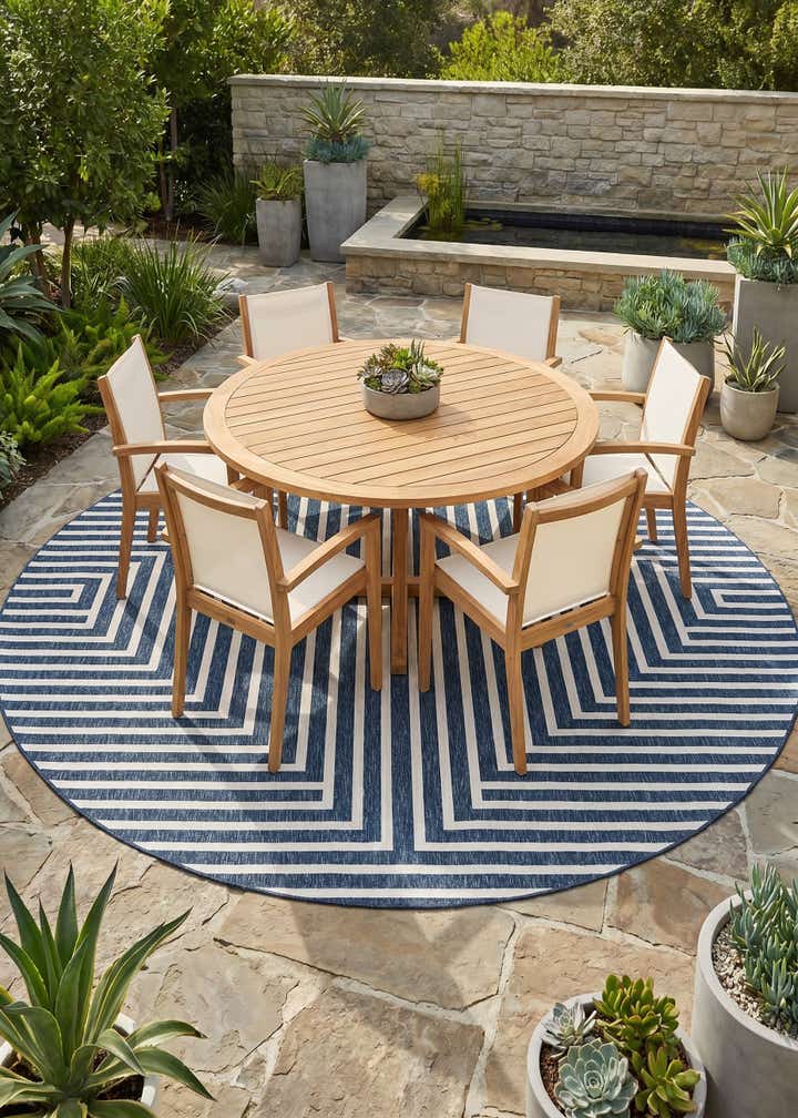 13' x 13' Easy-Clean Modern Indoor / Outdoor Round Rug
