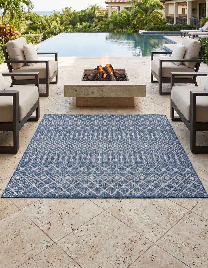 5' 3 x 5' 3 Easy-Clean Lattice Indoor / Outdoo...