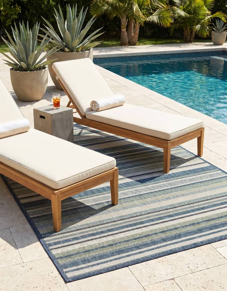 Detail image of 5' 3 x 7' 7 Easy-Clean Baja Indoor / Outdoor Rug