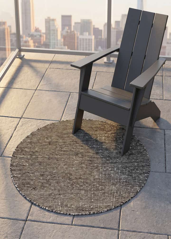 3' 3 x 3' 3 Easy-Clean Jill Zarin Palm Springs Indoor / Outdoor Round Rug