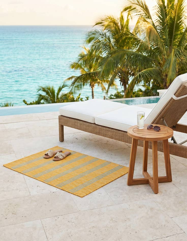 Detail image of 2' x 3' Easy-Clean Jill Zarin Anguilla Indoor / Outdoor Rug