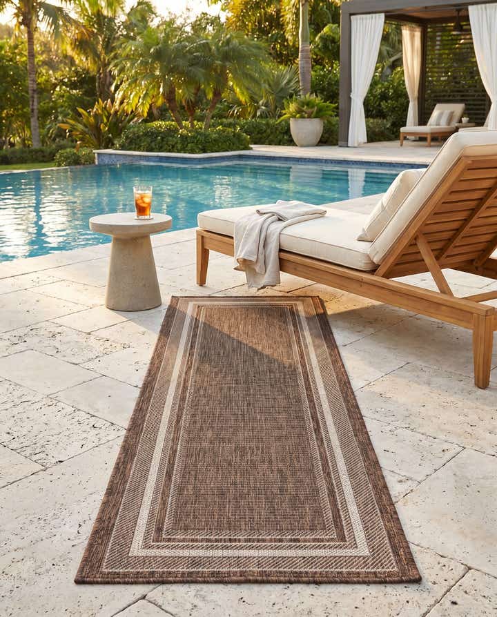 2' x 6' Easy-Clean Border Indoor / Outdoor Runner Rug