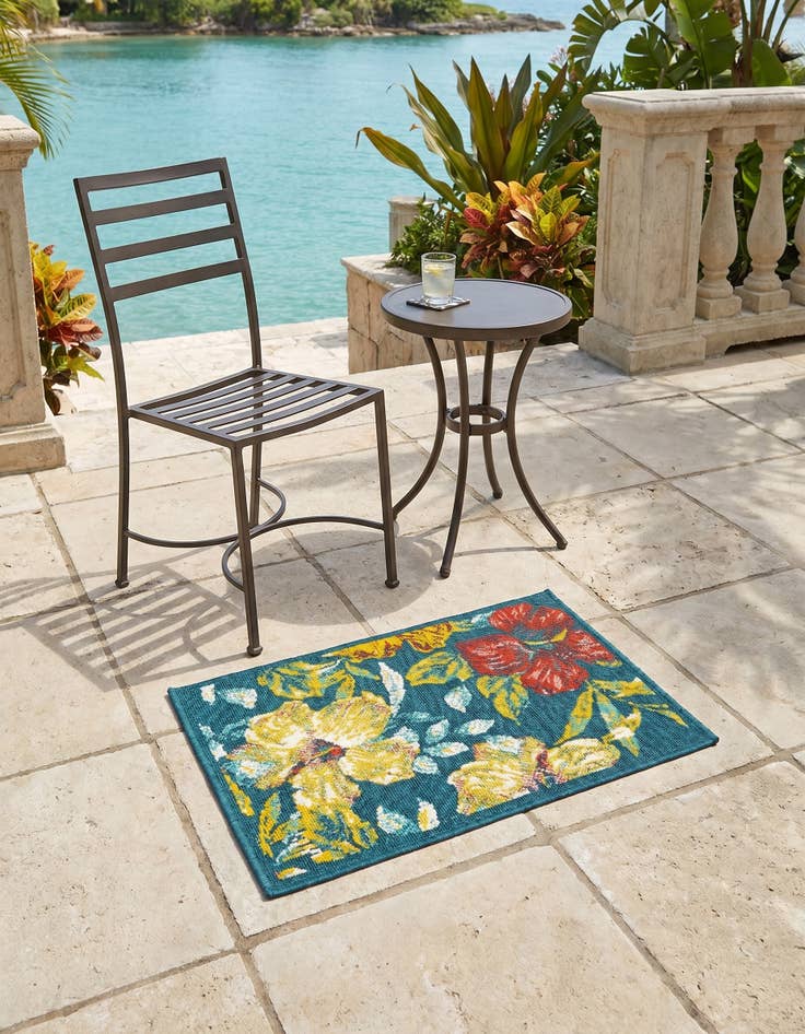 Detail image of 2' x 3' Easy-Clean Coastal Indoor / Outdoor Rug