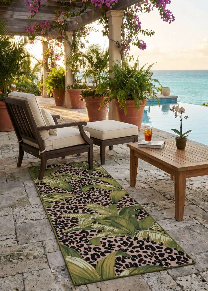 2' 7 x 7' Easy-Clean Botanical Indoor / Outdoor Runner Rug
