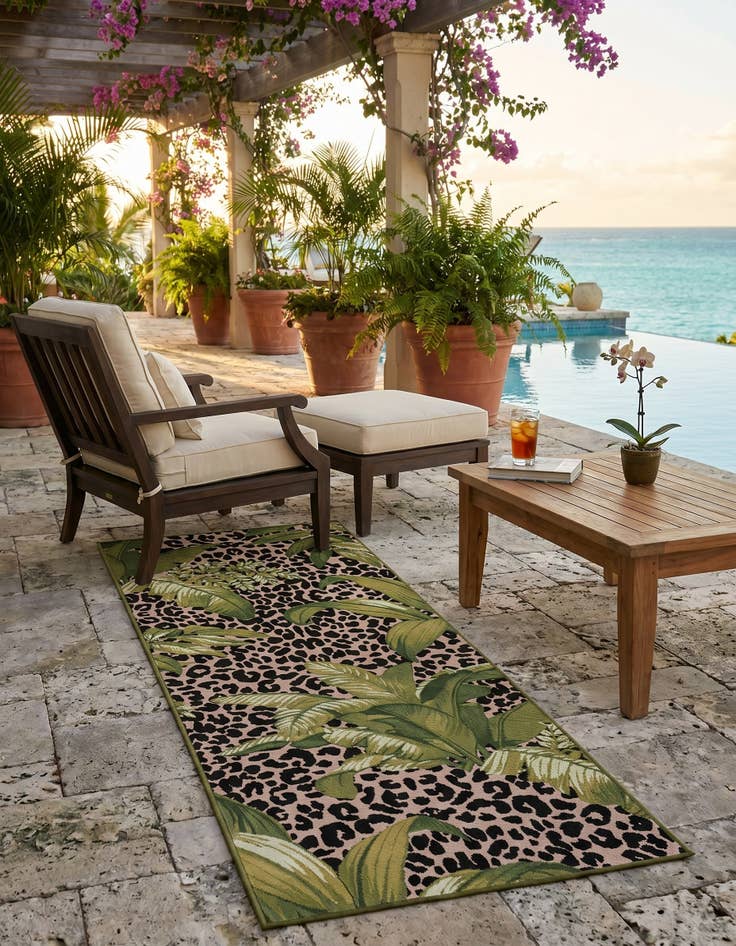 Detail image of 2' 7 x 7' Easy-Clean Botanical Indoor / Outdoor Runner Rug