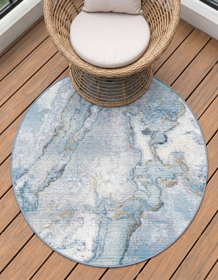 Detail image of 3' 3 x 3' 3 Easy-Clean Modern Indoor / Outdoor Round Rug