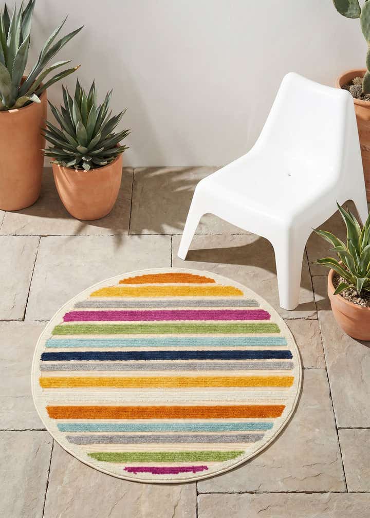 3' 3 x 3' 3 Easy-Clean Aruba Indoor / Outdoor Round Rug