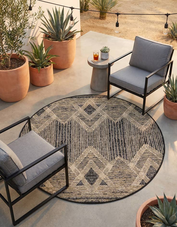 Detail image of 4' x 4' Easy-Clean Modern Indoor / Outdoor Round Rug