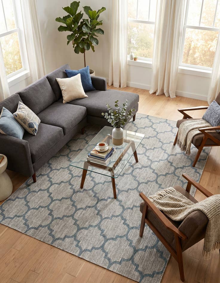 Detail image of 7' 10 x 11' Easy-Clean Trellis Indoor / Outdoor Rug