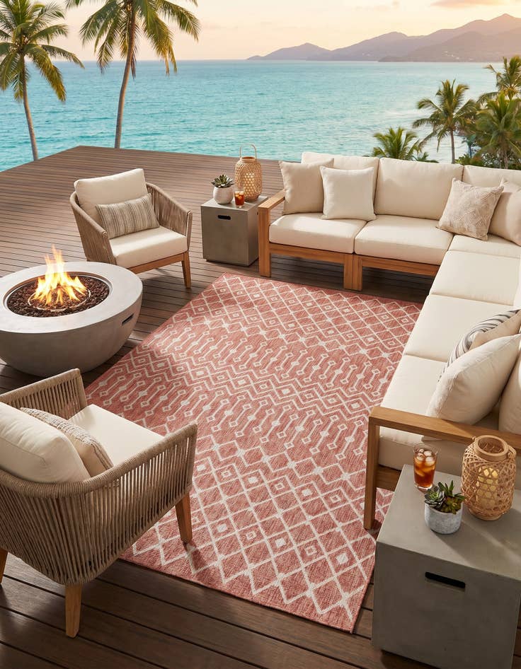 Detail image of 7' 10 x 11' Easy-Clean Lattice Indoor / Outdoor Rug