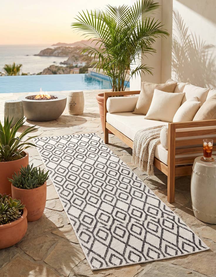 Detail image of 2' x 8' Easy-Clean Jill Zarin Turks and Caicos Indoor / Outdoor Runner Rug